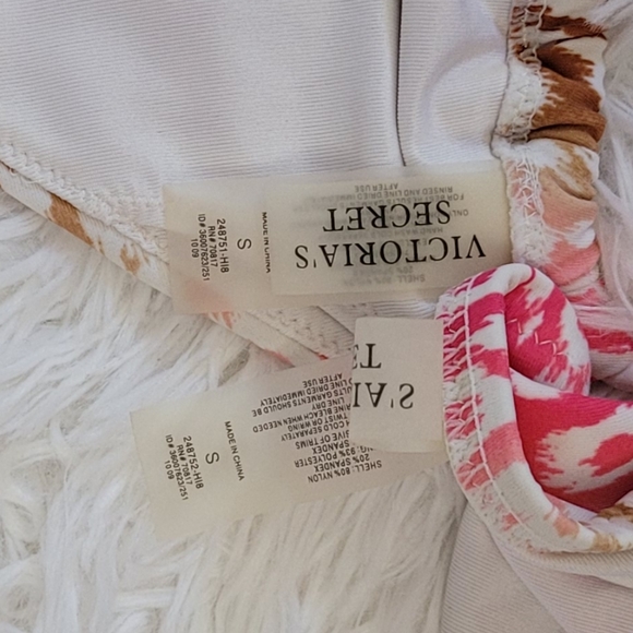 Victoria's Secret 2 Piece Size Small - Picture 10 of 10